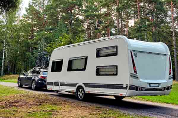 Poids total roulant autorisé - PTRA d’un véhicule qui tracte une caravane